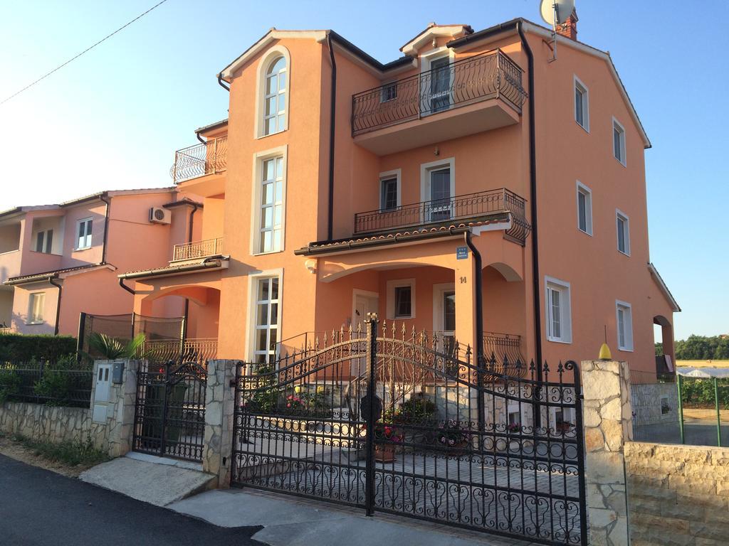 Ferienhaus Dakovic Poreč Exterior foto